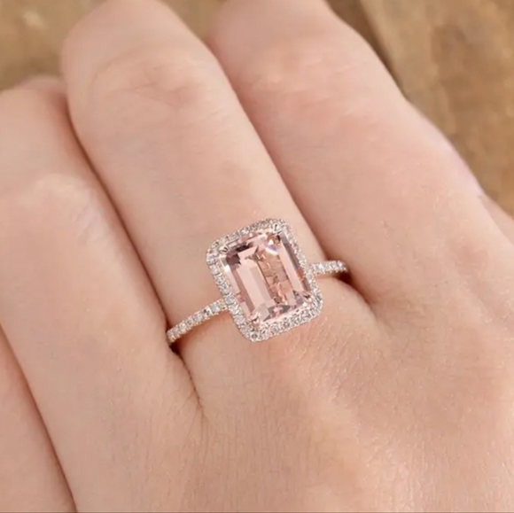 Square Rose Gold Rhinestone Ring - Picture 4 of 4